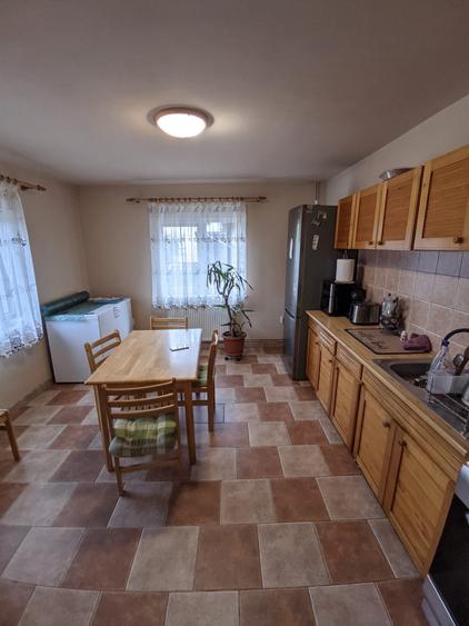 Casă cu etaj de vânzare, 5 camere, 2 băi, Dâmbu Rotund zona strada Livezeni - 24