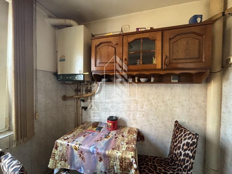 Apartament decomandat cu 3 camere, zona Dambovita, etaj intermediar - 8