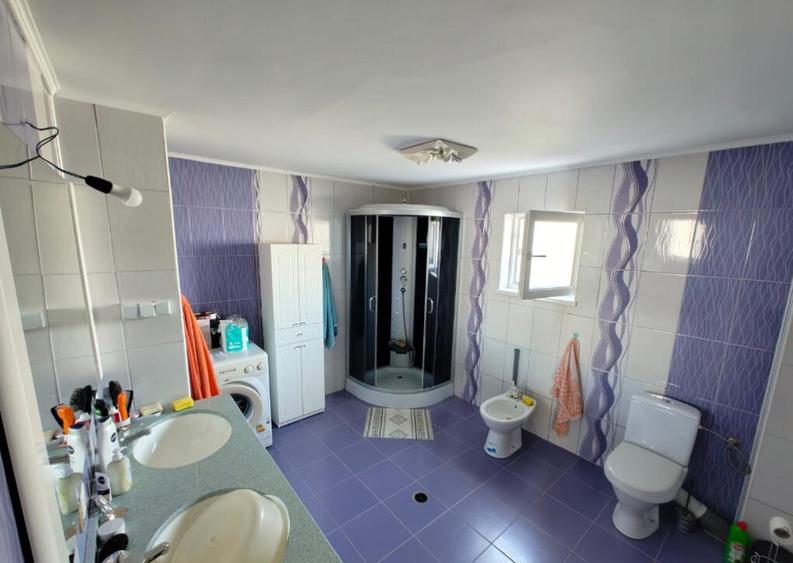 Vand casa in Deva, zona Garii (Peste Linia Ferata), P+E, din anul 2010 - 1