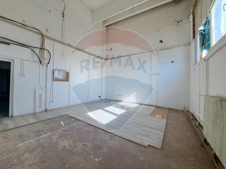 Spațiu comercial de 1500 mp de inchiriat in zona P-ta Presei Libere - 11