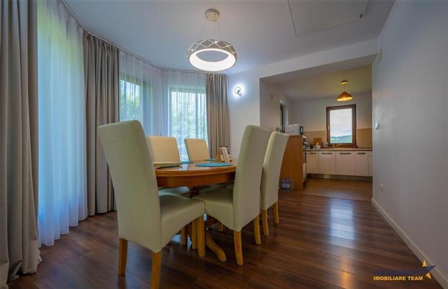 FILM! Sophisticated villa in an exclusive natural setting, Pestisu Mic, Valea Na - 5