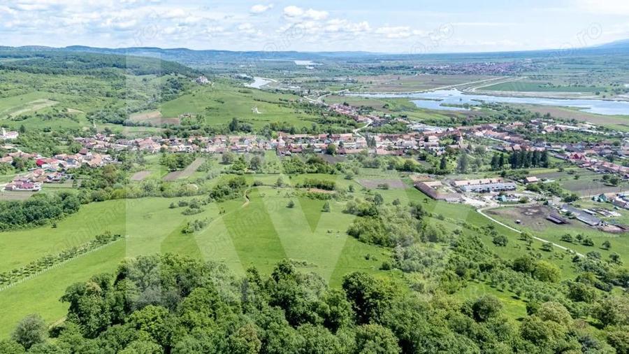 Bradu, Sibiu terenuri 500 mp cu priveli?te la mun?i ?i rau, doar 8.000 - 4