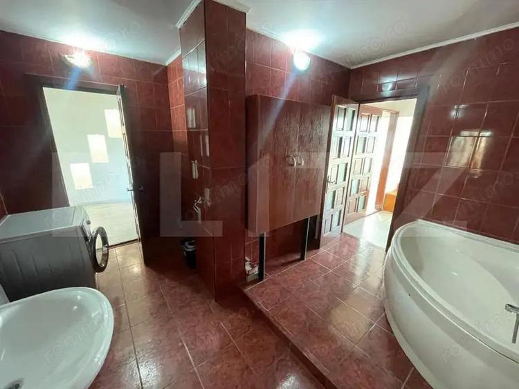 Apartament de 2 camere, posibilitate recompartimentare, 100 mp, zona Nicolina - 13