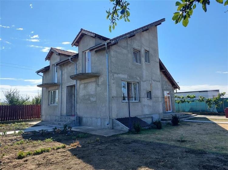 PRET REDUS!!! Casa cu 4 dormitoare in Sofronea - 1