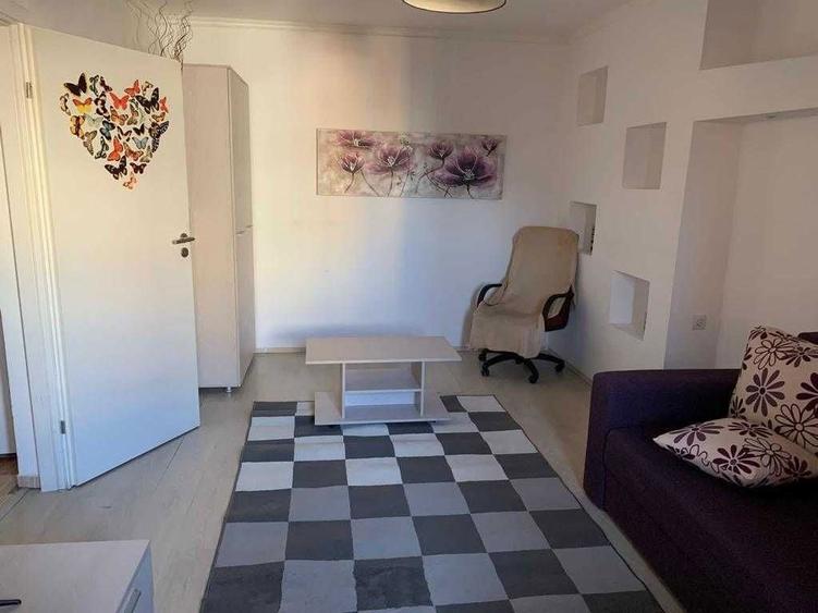 Vand apartament cu 2 camere, decomandat, Metrou Lujerului - 1