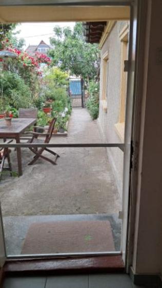 Vand casă cu  3 camere in zona tabacarie,zonă bună - 5