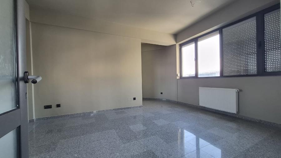 Cladire de birouri / Sediu Administrativ + Depozit, zona Sisesti, Sector 1 - 13