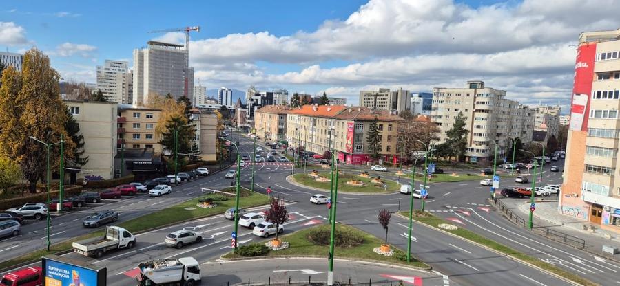 Apartament 3 camere cu 3 balcoane giratoriu Zizinului, aproape de Afi - 2