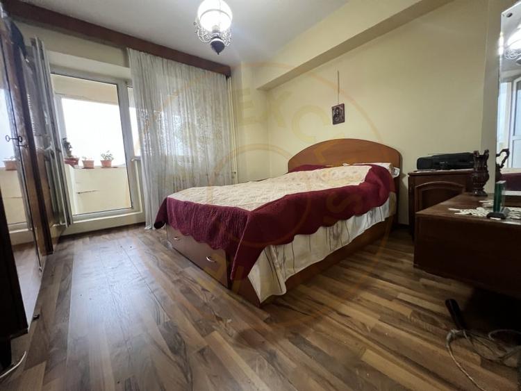 Apartament ultracentral 3 camere Maior Sontu Pitesti - 5