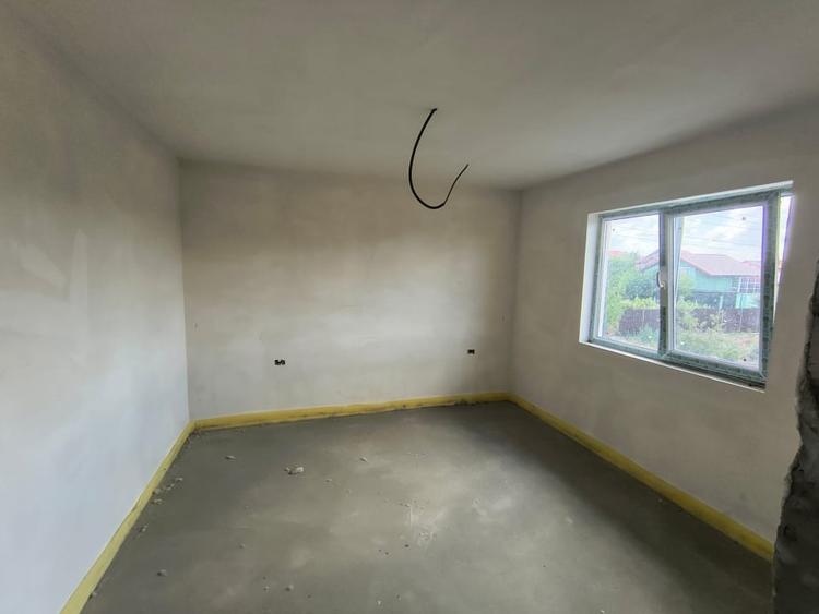 Navodari-casa P+1 5 camere la gri - 6