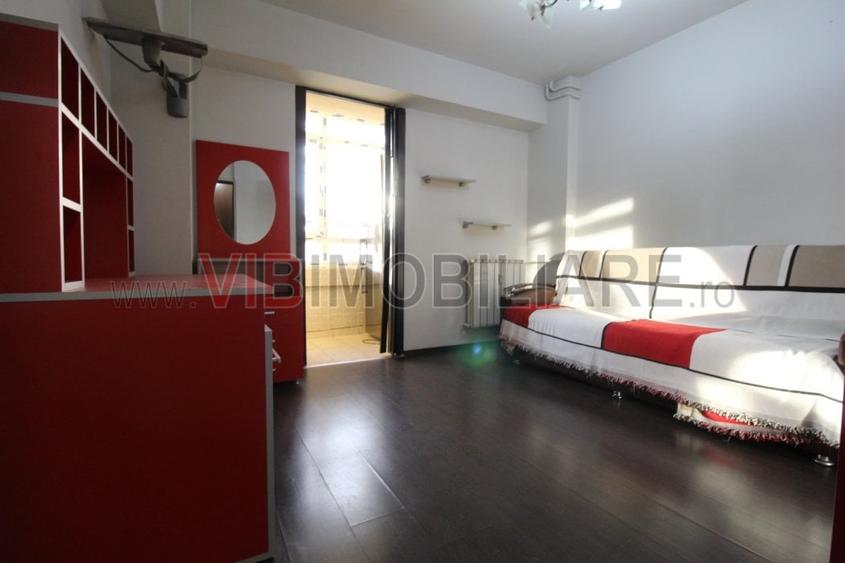 Unirii - Mircea Voda -2 camere - vedere bulevard - boxa + loc de parcare - 1