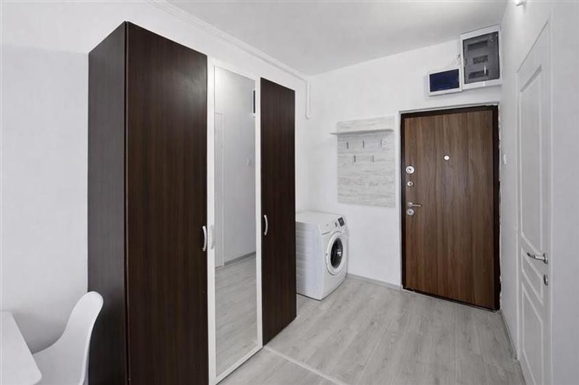 Garsoniera practica,Central: vis-a-vis de Universitatea Transilvania,Brasov - 3