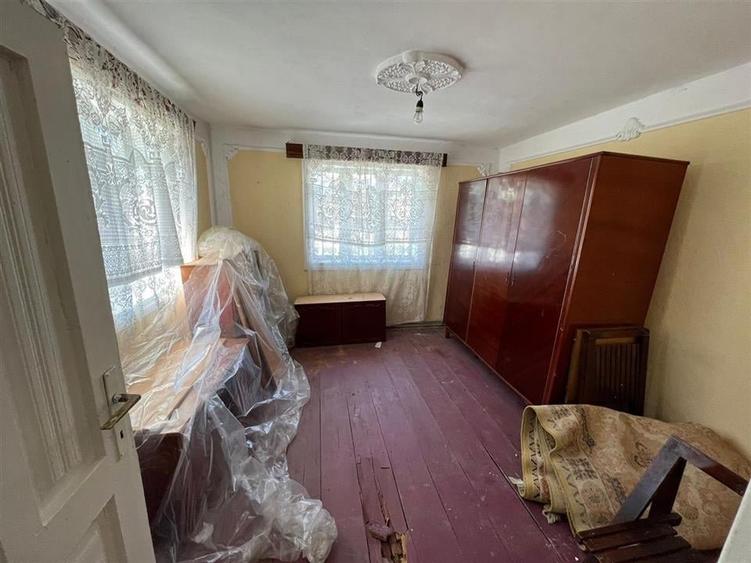 Casa batraneasca + teren 1881 mp de vanzare in Sat Milcovul - 13