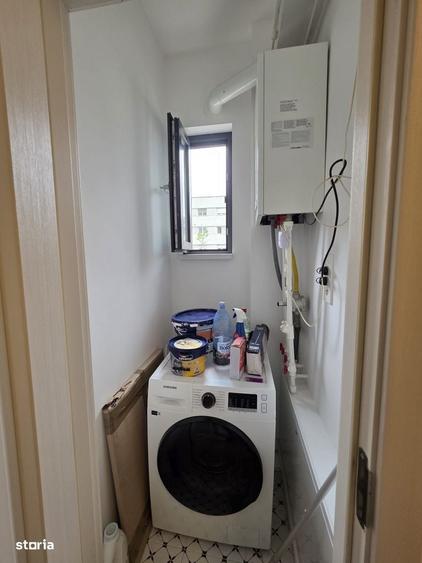 Apartament cu 3 camere semidecomandat în Universitate
