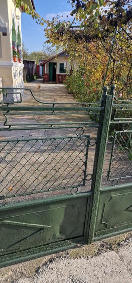 Casă cu 3 camere în Ludoș