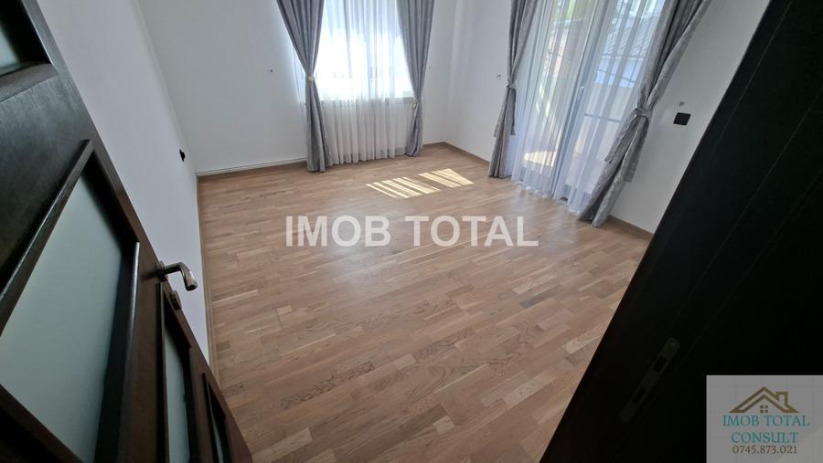Spațiu comercial, de 190 mp, în Central