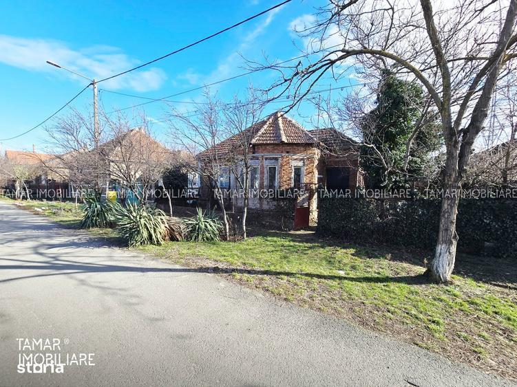 Casă cu 3 camere cu Teren 742 Mp în 6 Vânători