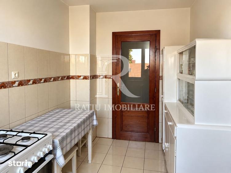 Apartament cu 3 camere decomandat în Cantemir