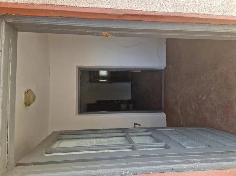 Casă cu Teren 200 Mp în Central