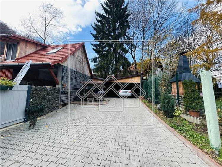 Casă individuală cu 5 camere cu Canalizare în Cisnădioara