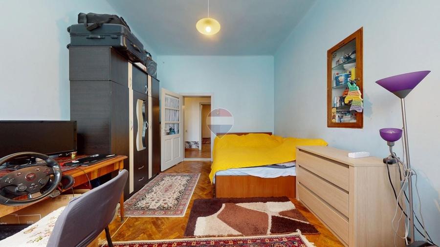 Apartament cu 3 camere decomandat în Centrul Istoric
