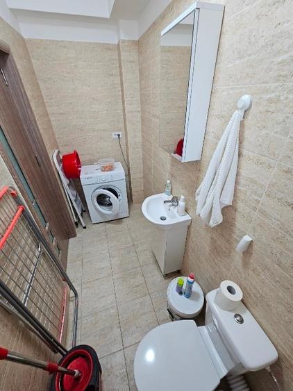 Duplex cu 4 camere cu Canalizare în Central