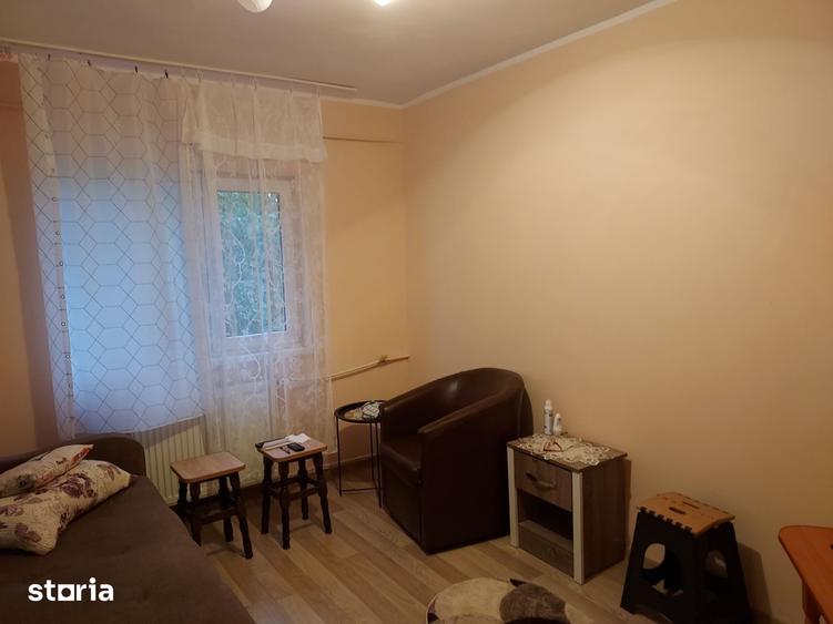 Apartament cu 3 camere decomandat în Obcini