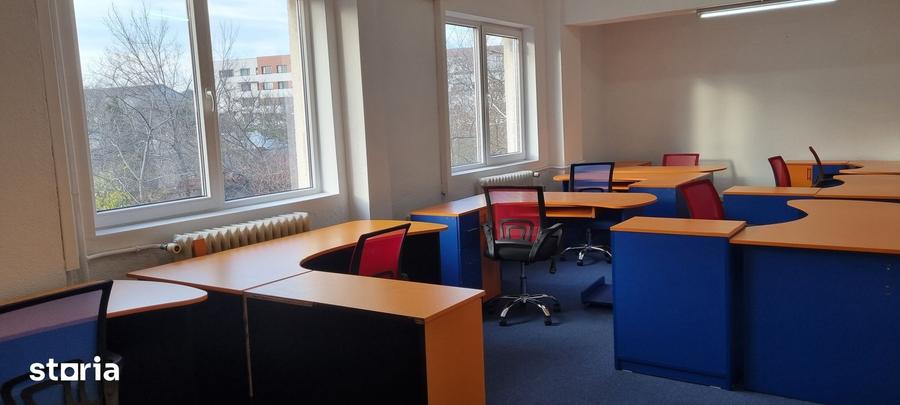 Spațiu comercial, de 33 mp, în Regie