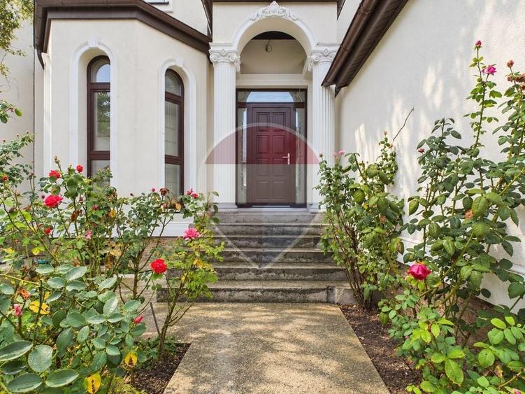Casă individuală cu 5 camere cu Teren 448 Mp în Brâncoveanu