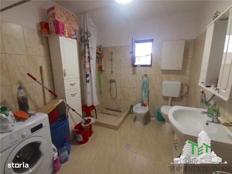 Casă cu 3 camere cu Teren 400 Mp în Domnești