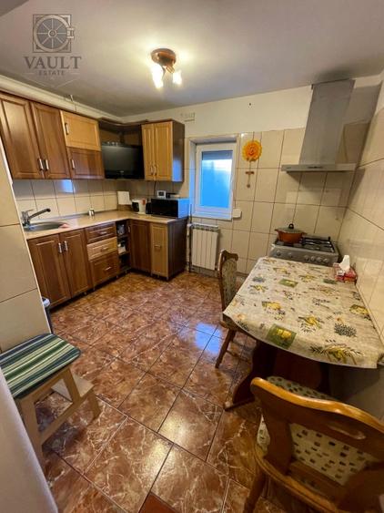 Casă individuală cu 4 camere cu Canalizare în Rahova