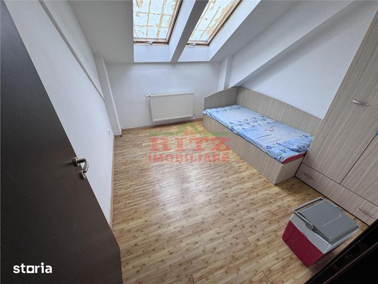 Apartament cu 3 camere semidecomandat în Central