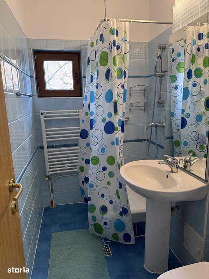 Casă cu 5 camere cu Teren 200 Mp în Central