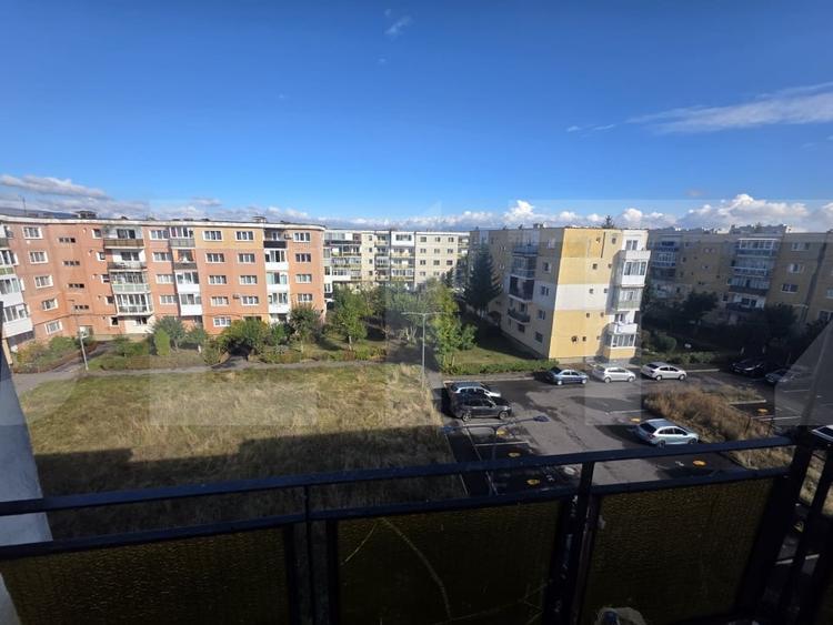 Apartament cu 2 camere decomandat în Lenin