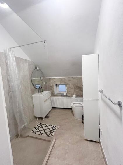 Apartament cu 4 camere decomandat, mobilat în Bălcescu