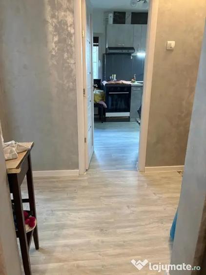Apartament cu 3 camere decomandat în Pantelimon