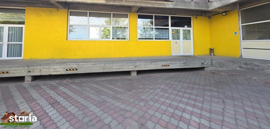 Spațiu comercial, de 350 mp, în Cug