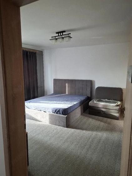 Garsonieră decomandată în Lunei