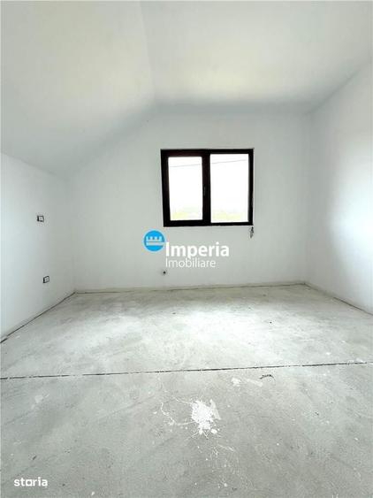 Casă cu 4 camere în Cornești