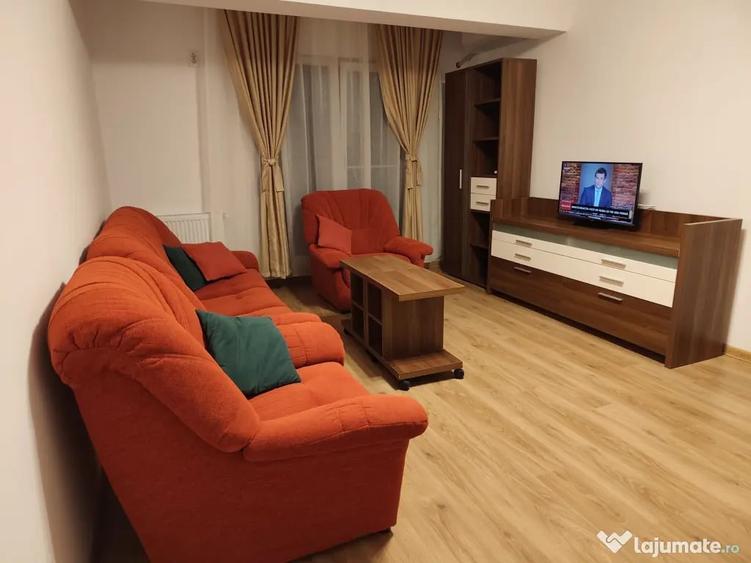 Apartament cu 2 camere decomandat în Titan