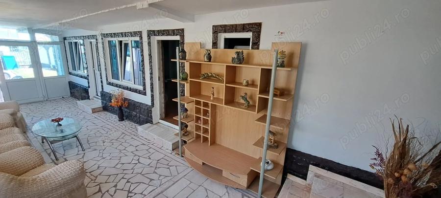 Casă cu 6 camere în Sud