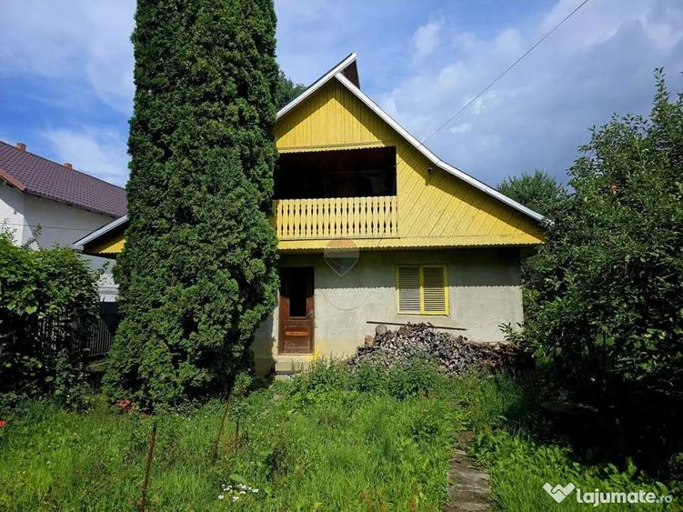 Casă cu 3 camere cu Teren 803 Mp în Bistrița