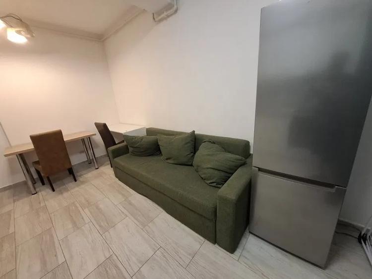 Apartament cu 2 camere decomandat, mobilat în Prelungirea Ghencea