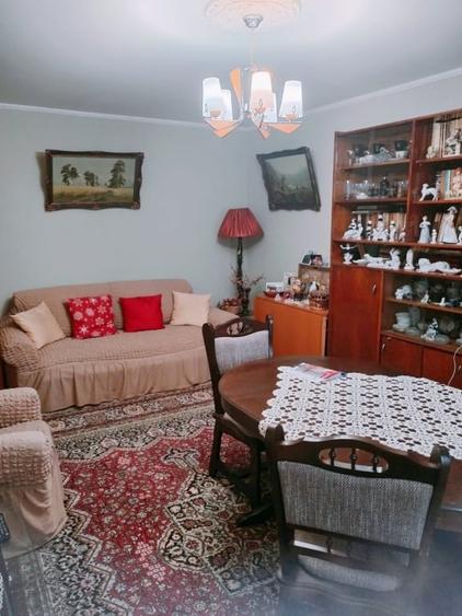 Apartament cu 3 camere decomandat în Berceni