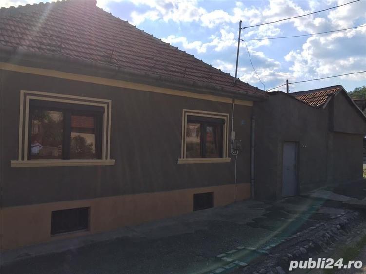Casă cu 8 camere cu Teren 240 Mp în Orșova