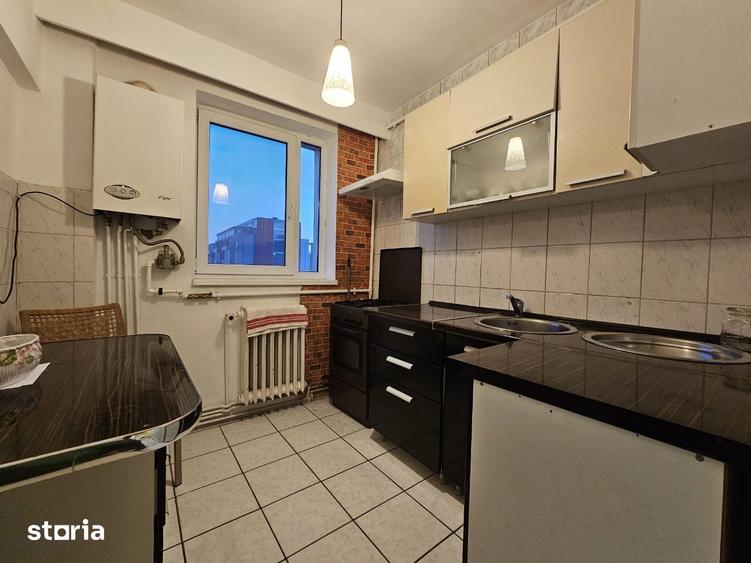Apartament cu 2 camere decomandat în Piața Centrală