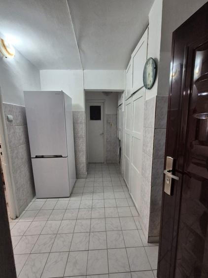 Particular ofer spre inchiriere apartament 2 camere decomandat - 1
