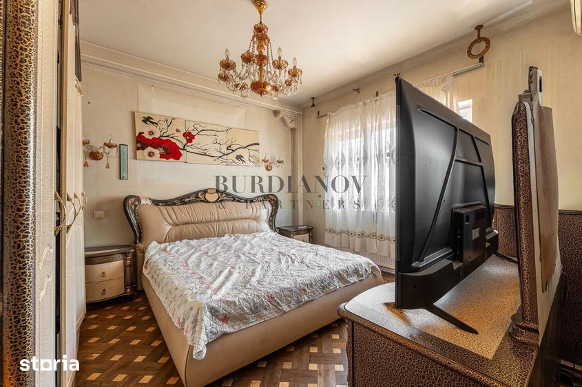 Apartament cu 4 camere în Decebal
