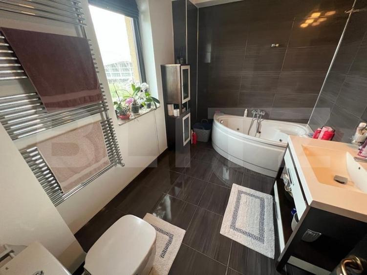 Apartament cu 3 camere decomandat, mobilat în 1 Mai