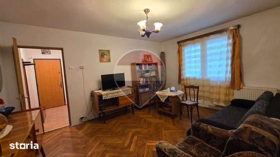 Apartament cu 2 camere semidecomandat în Central